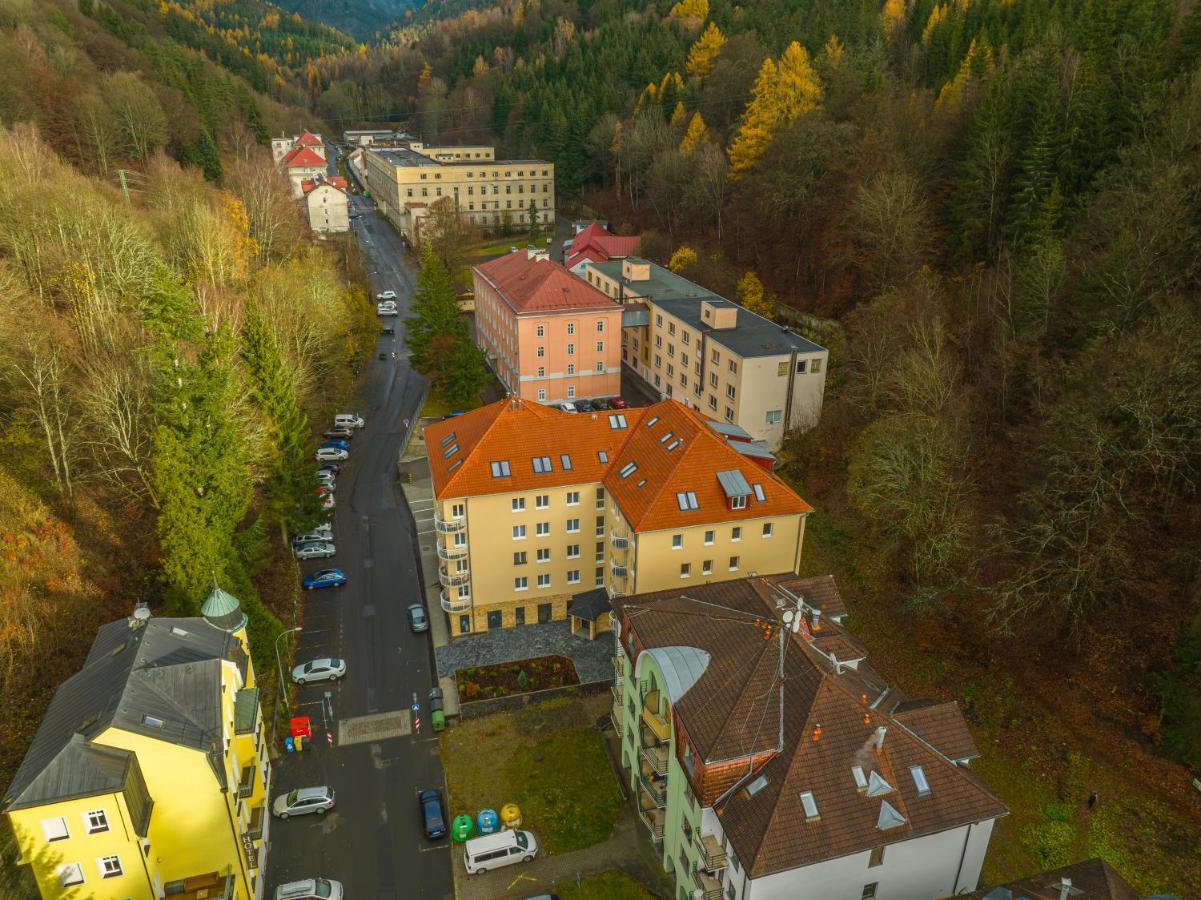 Apartman Claudia - Rezidence K Lanovce Jachymov Bagian luar foto